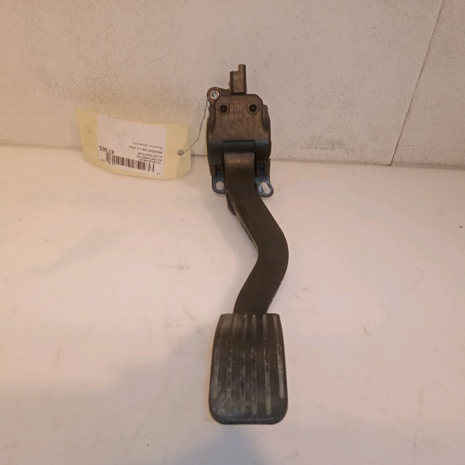 Potentiometre accelerateur occasion PEUGEOT 208 Phase 2 04-2015->... 1.2i 81ch 1