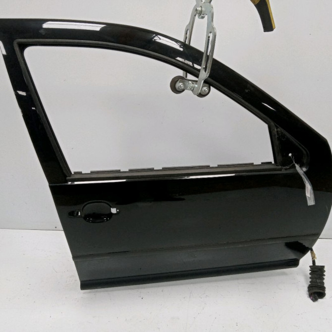 Porte avant droite occasion VOLKSWAGEN GOLF IV GOLF IV Phase 1 1998-01-01->2005-06-30 1.6i 1