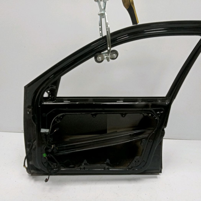 Porte avant droite occasion VOLKSWAGEN GOLF IV GOLF IV Phase 1 1998-01-01->2005-06-30 1.6i 2