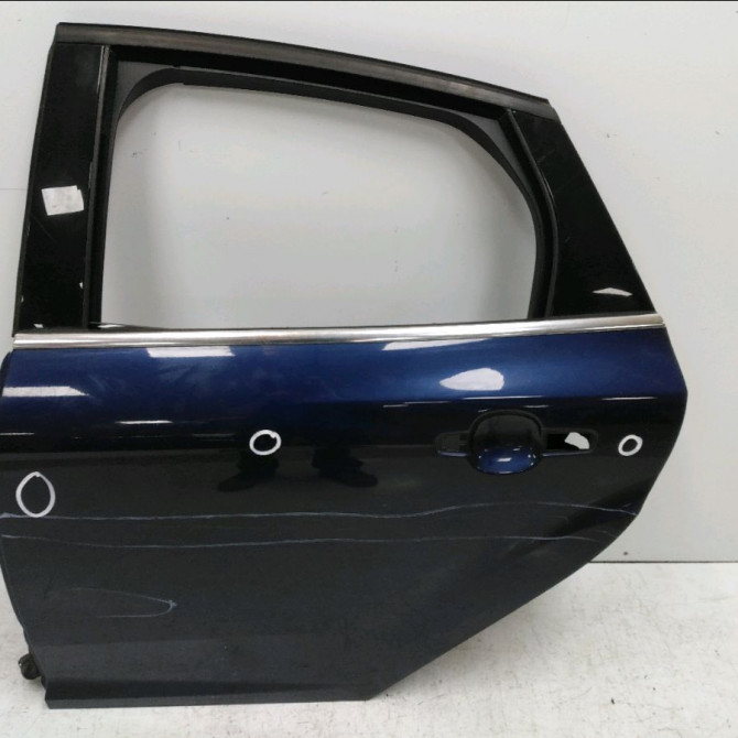 Porte arrière gauche occasion FORD FOCUS III Phase 1 01-2011->04-2015 1.6 TDCI 115ch 2172760 1