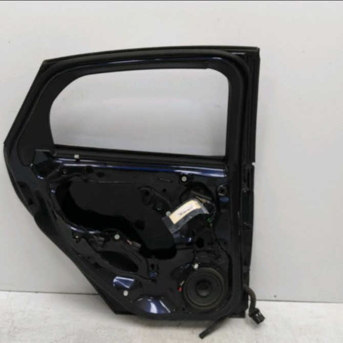 Porte arrière gauche occasion FORD FOCUS III Phase 1 01-2011->04-2015 1.6 TDCI 115ch 2172760 2