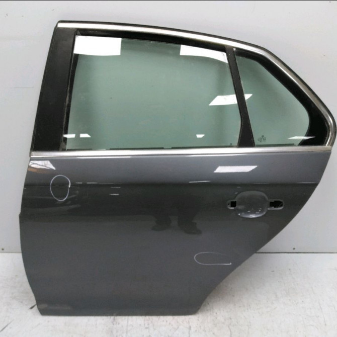 Porte arrière gauche occasion VOLKSWAGEN JETTA III Phase 1 09-2005->12-2010 1.9 TDI 105ch 1K5833301Q 1