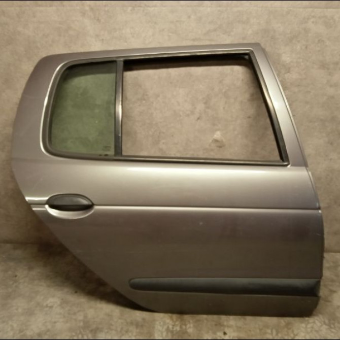 Porte arrière droite occasion RENAULT MEGANE I Phase 1 04-1995->04-1999 1.9 DTI 98ch 7751470586 1
