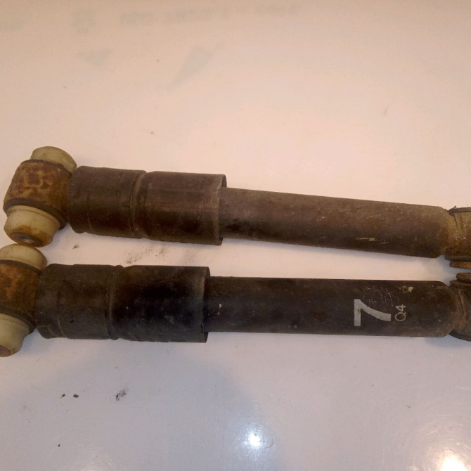 Amortisseur arrière droit occasion  1683200431 1