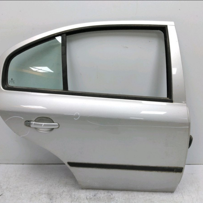 Porte arrière droite occasion SKODA OCTAVIA I Phase 2 10-2000->06-2010 1.9 TDI 110ch 1U4833056 1