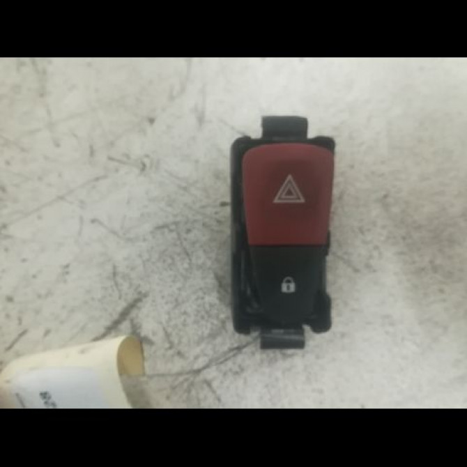 Bouton de warning occasion RENAULT MEGANE III Phase 1 11-2008->01-2012 1.5 DCI 90ch 252100502R 1