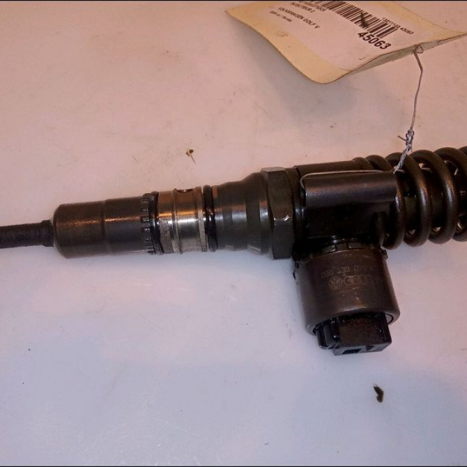 occasion VOLKSWAGEN GOLF V Phase 1 11-2003->10-2008 2.0 TDI 140ch 1