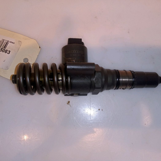 occasion VOLKSWAGEN GOLF V Phase 1 11-2003->10-2008 2.0 TDI 140ch 1