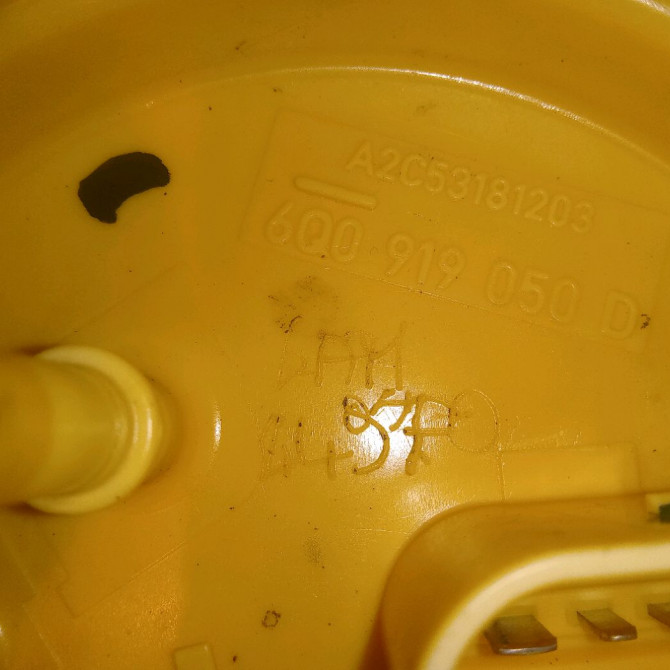 Jauge a carburant occasion VOLKSWAGEN POLO IV Phase 2 05-2005->09-2009 1.4 TDI 70ch 6Q0919673D 3