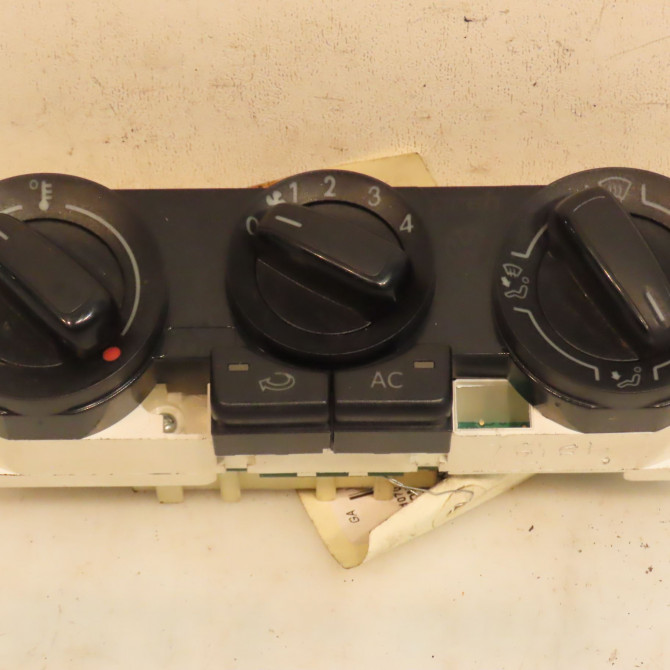 Commande de chauffage occasion VOLKSWAGEN POLO V POLO V Phase 1 2009-09-01->2014-05-31 1.2 60ch 1