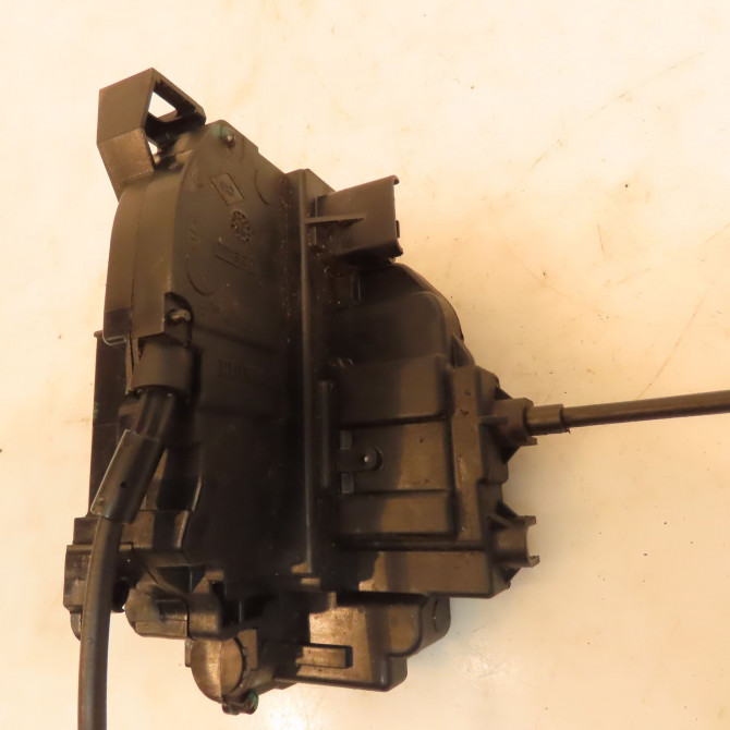 Serrure porte arg occasion RENAULT SCENIC III Phase 3 04-2013->... 1.2i 132ch 825030004R 2