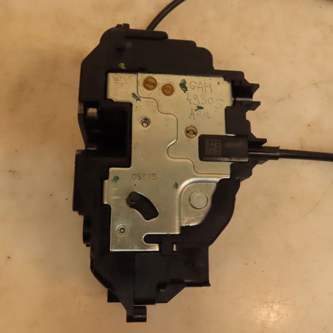 Serrure porte arg occasion RENAULT SCENIC III Phase 3 04-2013->... 1.2i 132ch 825030004R 3