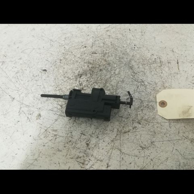 Actionneur portillon aile ard occasion RENAULT CLIO III phase 2 ESTATE 03-2009->12-2014 1.2i 75ch 1