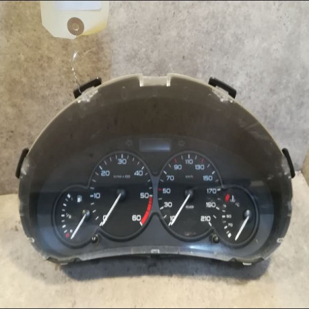 Compteur occasion PEUGEOT 206 206 phase 1 SW 2002-06-01->2006-12-31 1.4 HDI 70ch 6106LF
