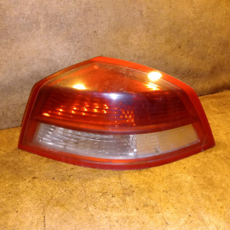 Feu arrière droit occasion RENAULT VELSATIS Phase 2 04-2005->12-2009 2.2 DCI 150ch 8200686567