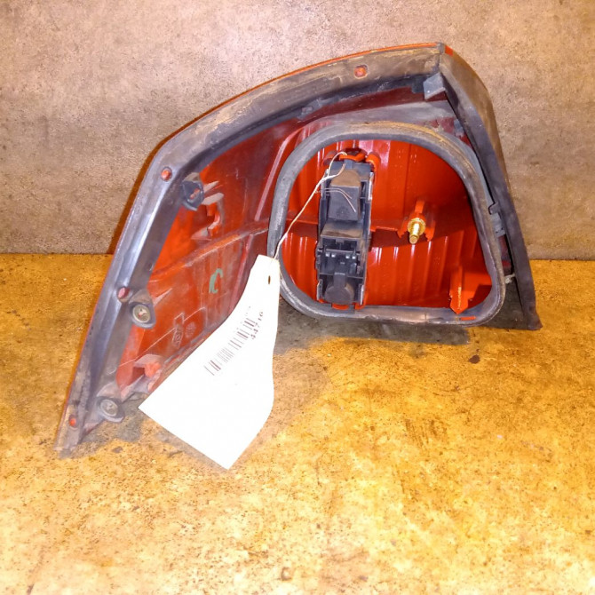 Feu arrière droit occasion RENAULT VELSATIS Phase 2 04-2005->12-2009 2.2 DCI 150ch 8200686567 2