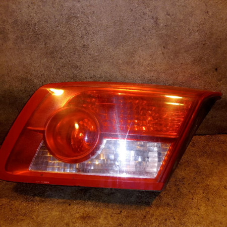 Feu arrière intérieur droit occasion RENAULT VELSATIS Phase 2 04-2005->12-2009 2.2 DCI 150ch 8200686571