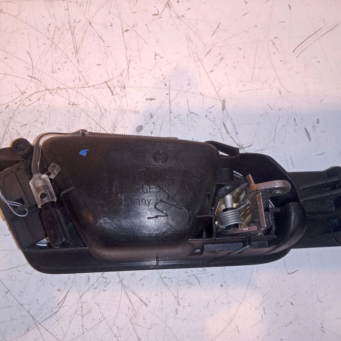 Poignee int porte avg occasion VOLKSWAGEN TIGUAN I TIGUAN I Phase 2 2011-04-01->2016-12-31 2.0 TDI 140ch 5N1837113FUAQ 2