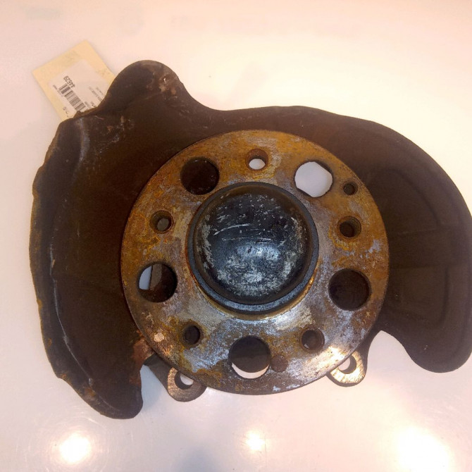 Moyeu avg occasion MERCEDES CLASSE C II Phase 1 05-2000->03-2004 C 220 CDI 2093300325 1