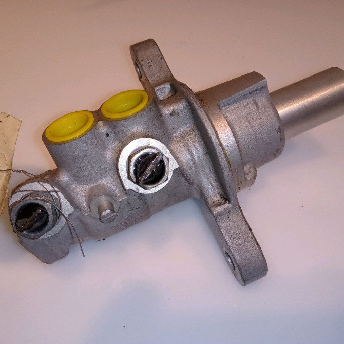 Maitre cylindre occasion CITROEN C4 II Phase 1 10-2010->01-2015 2.0 HDI 150ch 4601Y4 1