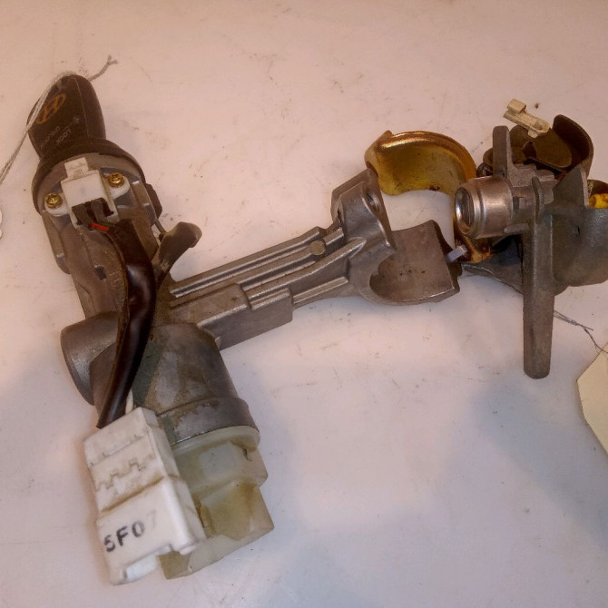 Kit serrures + antivol occasion HYUNDAI GETZ Phase 1 09-2002->11-2005 1.1i 819051CA71 2