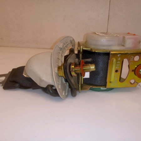 Ceinture centrale arriere occasion HYUNDAI GETZ Phase 1 09-2002->11-2005 1.1i 898201C000BJ