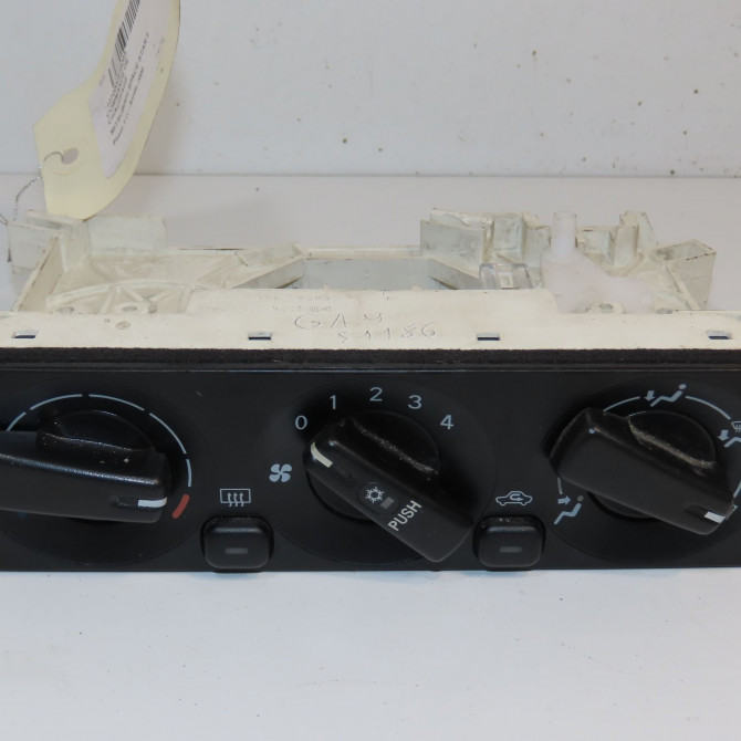Commande de chauffage occasion MITSUBISHI SPACE STAR II Phase 1 10-1998->03-2006 1.3i 85ch MR315975 1