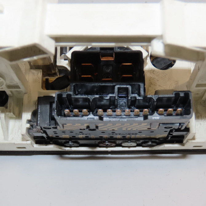 Commande de chauffage occasion MITSUBISHI SPACE STAR II Phase 1 10-1998->03-2006 1.3i 85ch MR315975 3