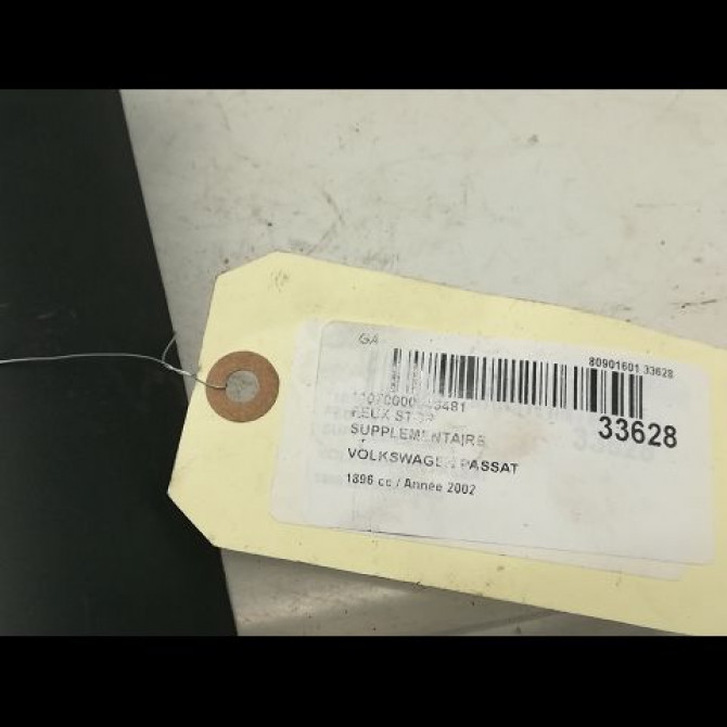 Feux stop supplementaire occasion VOLKSWAGEN PASSAT IV Phase 2 10-2000->03-2005 1.9 TDI 130ch 1J5945121D 3