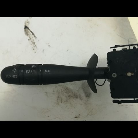 Commande clignotant occasion RENAULT ESPACE IV Phase 1 09-2002->03-2006 2.2 DCI 7701059356