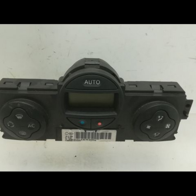 Commande de chauffage occasion RENAULT SCENIC II Phase 1 03-2004->09-2006 7701208975 1