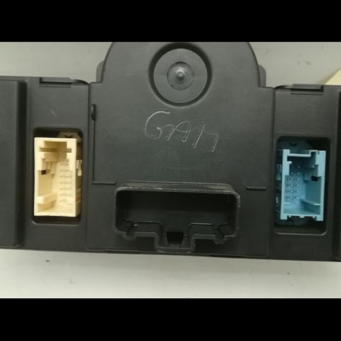 Commande de chauffage occasion RENAULT SCENIC II Phase 1 03-2004->09-2006 7701208975 3