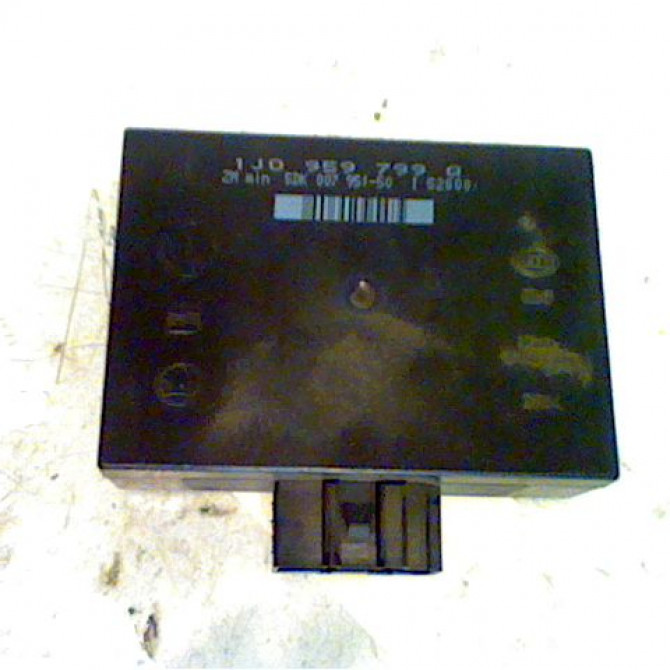 Boitier impulsion leve-glace occasion VOLKSWAGEN GOLF IV GOLF IV Phase 1 1998-01-01->2005-06-30 1J4959857D 1