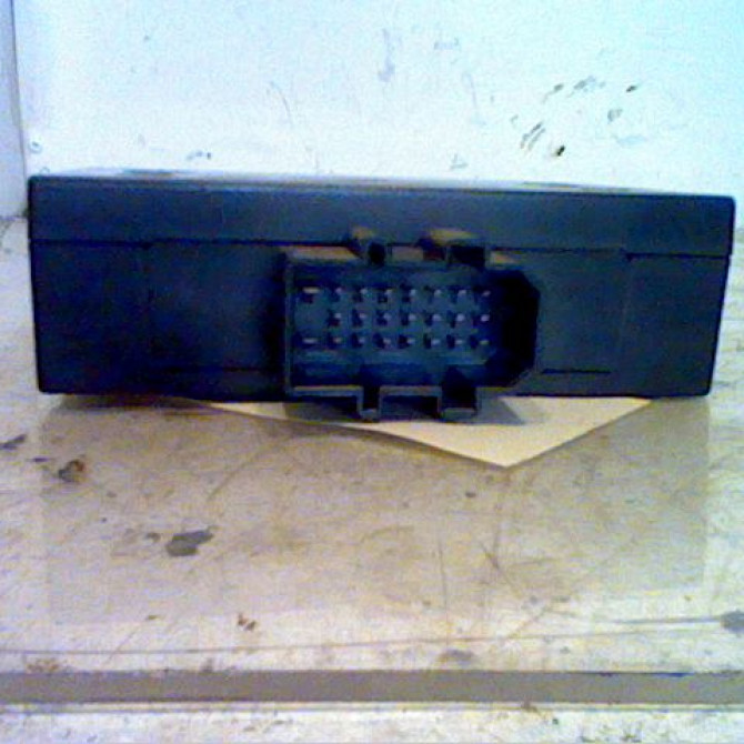 Boitier impulsion leve-glace occasion VOLKSWAGEN GOLF IV GOLF IV Phase 1 1998-01-01->2005-06-30 1J4959857D 2