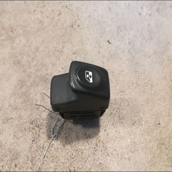 Commande lève-glace porte avant droite occasion RENAULT MEGANE I Phase 2 03-1999->06-2003 1.4i 16v 1