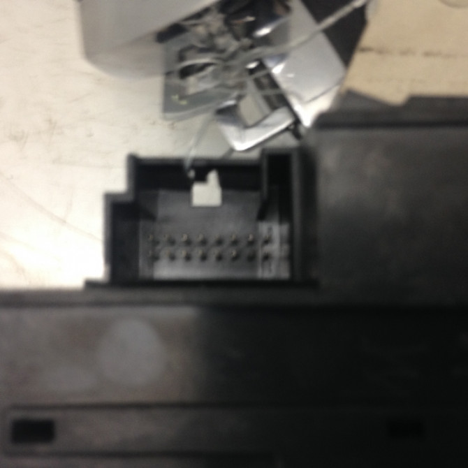 Lecteur de carte occasion VOLKSWAGEN PASSAT V Phase 1 03-2005->10-2010 2.0 TDI 16v 140ch 3