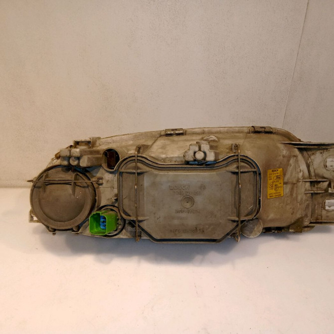 Phare droit occasion FORD COURRIER IV Phase 1 04-1995->04-1999 1.8 D 60ch 1042630 2