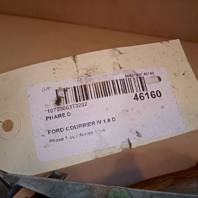 Phare droit occasion FORD COURRIER IV Phase 1 04-1995->04-1999 1.8 D 60ch 1042630 4