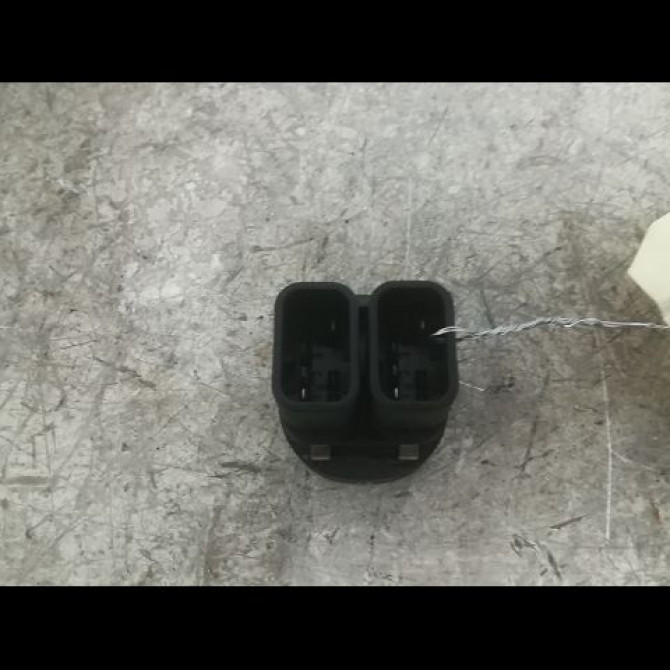 Commande lève-glace porte avant gauche occasion FORD FIESTA V Phase 1 09-2002->10-2005 1.4 TDCI 1007910 2