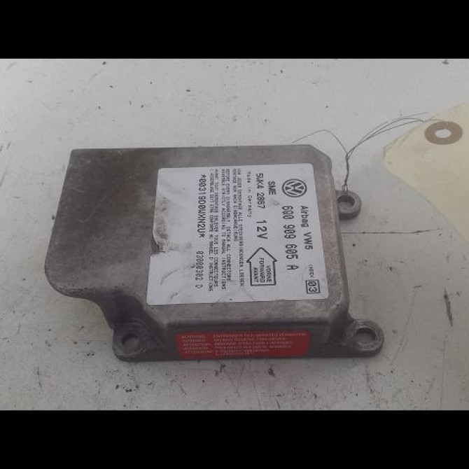 Boitier pyrotechnique occasion VOLKSWAGEN GOLF IV GOLF IV Phase 1 1998-01-01->2005-06-30 1.4 1J0909609A 1