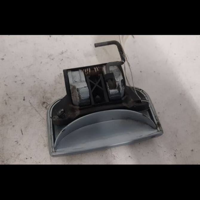 Poignee ext porte avg occasion CITROEN SAXO Phase 2 09-1999->12-2004 1.1i 60ch 9101H6 2