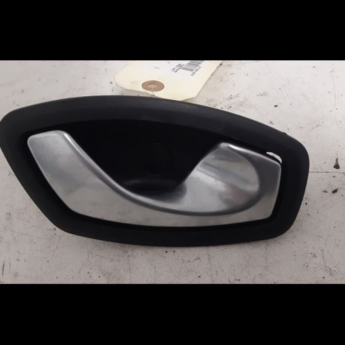 Poignee int porte avd occasion RENAULT MEGANE III Phase 1 11-2008->01-2012 826720001R 1