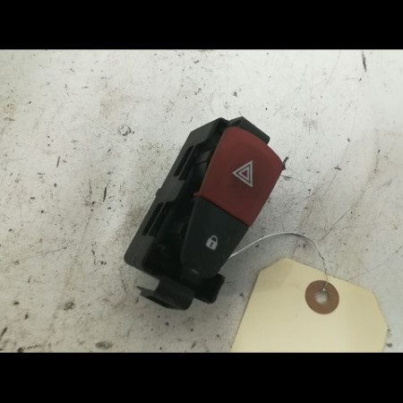 Bouton de warning occasion RENAULT SCENIC III Phase 1 04-2009->11-2011 1.9 DCI 130ch 252100502R