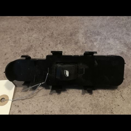 Commande lève-glace porte avant droite occasion CITROEN C4 I Phase 1 11-2004->07-2008 1.6 HDI 92ch