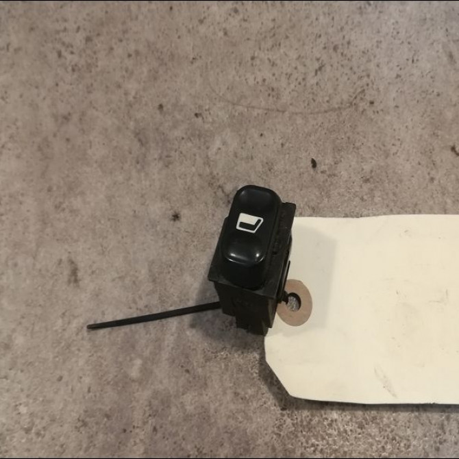 Commande lève-glace porte avant droite occasion PEUGEOT PARTNER I Phase 1 01-1997->12-2002 2.0 HDI 1