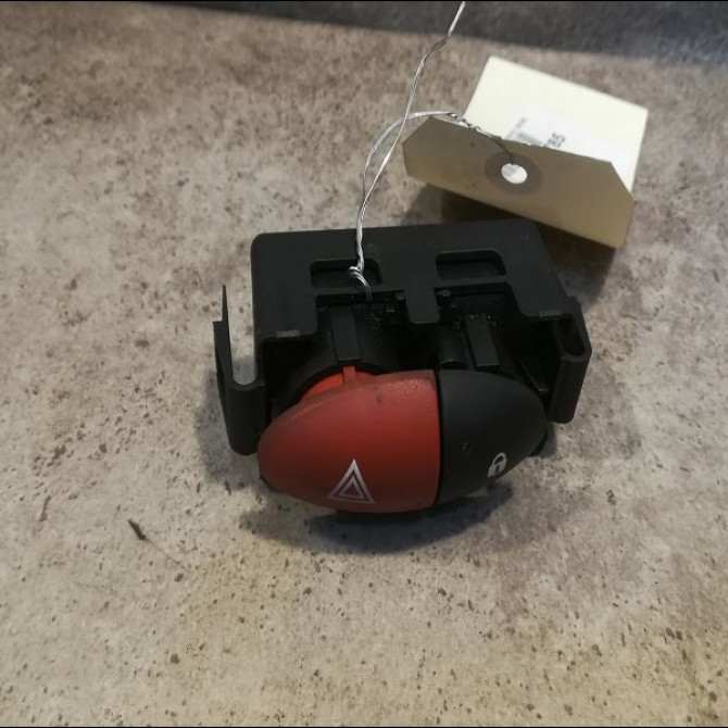 Bouton de warning occasion RENAULT TWINGO II Phase 1 06-2007->11-2011 1.2i 16v 75ch 252100991R 1