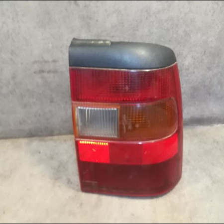 Feu arrière droit occasion OPEL VECTRA I Phase 2 07-1992->06-1995 1.7 TD