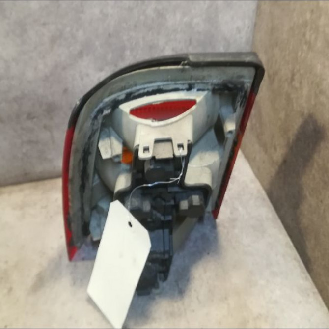 Feu arrière droit occasion OPEL VECTRA I Phase 2 07-1992->06-1995 1.7 TD 2