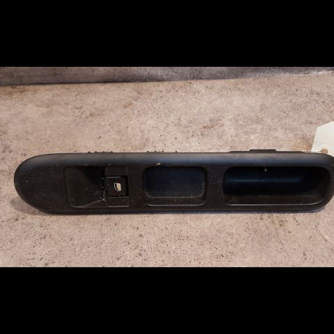Commande lève-glace porte avant droite occasion PEUGEOT 3008 I Phase 1 04-2009->12-2013 2.0 HDI 150ch 6490X3 1