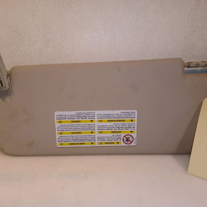 Pare-soleil droit occasion MERCEDES CLASSE A I 16981004107H48 1